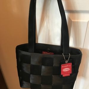 Harvey's Black Seatbelt Bag- Medium Size